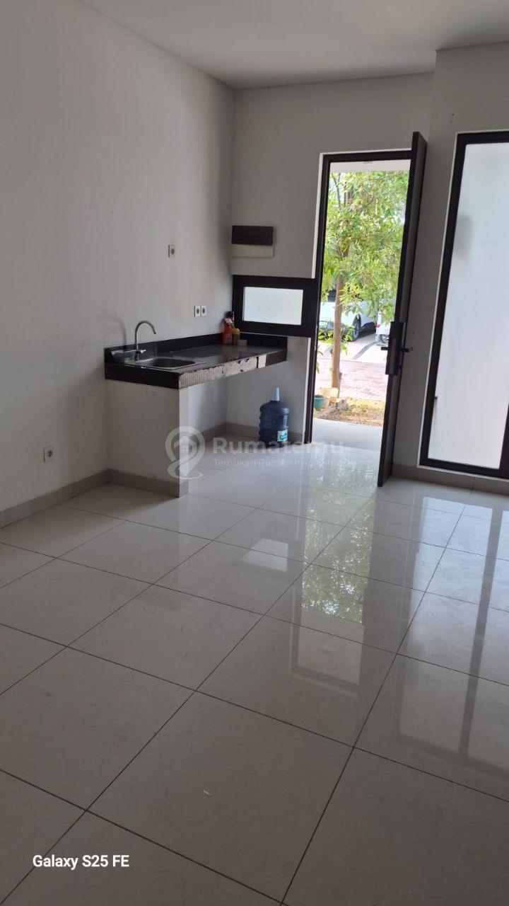 Disewakan rumah murah bagus 3 lantai di Wisteria Metland Menteng Jakarta Timur siap huni minimalis modern