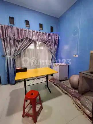 Rumah Cantik Lokasi Strategis Semi Furnished Nyaman untuk Hunian