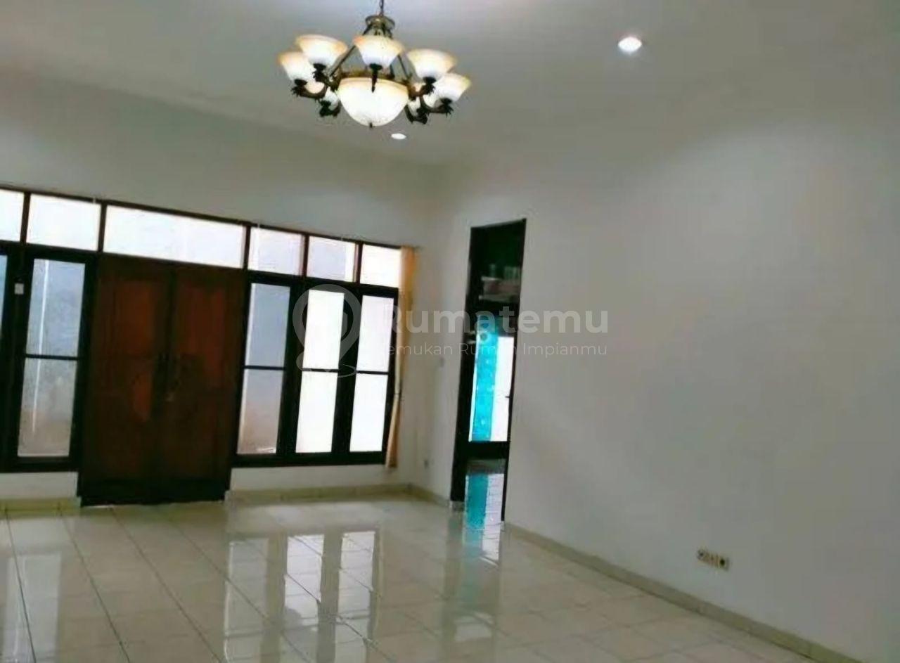 RUMAH DISEWA DI AREA KEBAYORAN BARU 1 LANTAI