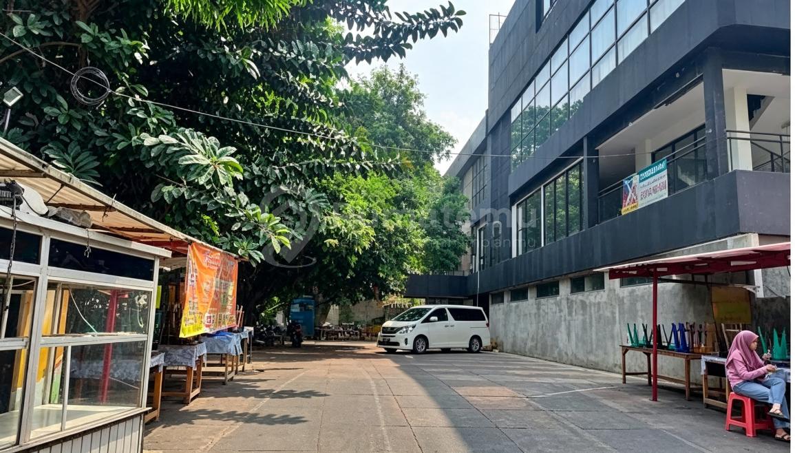 DIJUAL BAWAH NJOP - GEDUNG DI KEMANG lokasi strategis