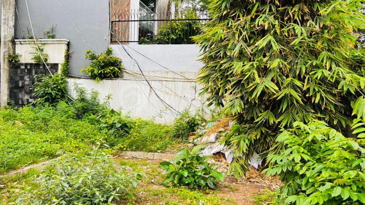 Rumah Hitung Tanah Harga mendekati NJOP di Menteng 