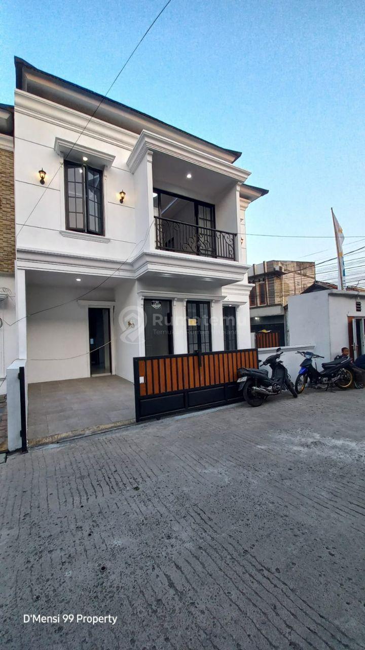 Rumah clasik siap huni depok dekat stasiun dan tol