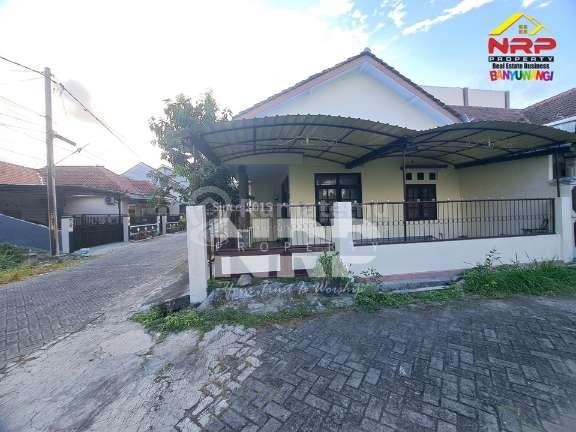 Dijual Rumah Hook Murah 2 Lantai di Kebalenan Banyuwangi Kota