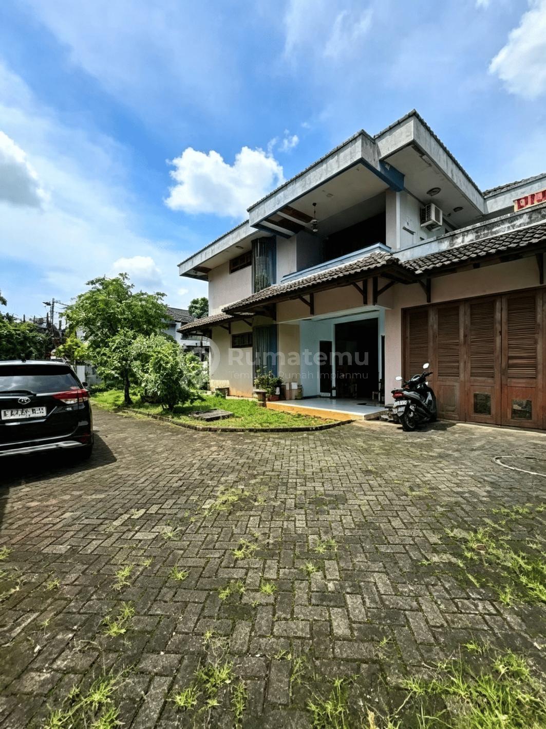 Rumah Lama Hitung Tanah di Pondok Kelapa