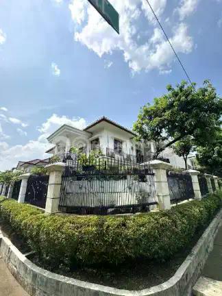 Rumah Mewah dan Bsgus Siap Huni di Kayu Putih