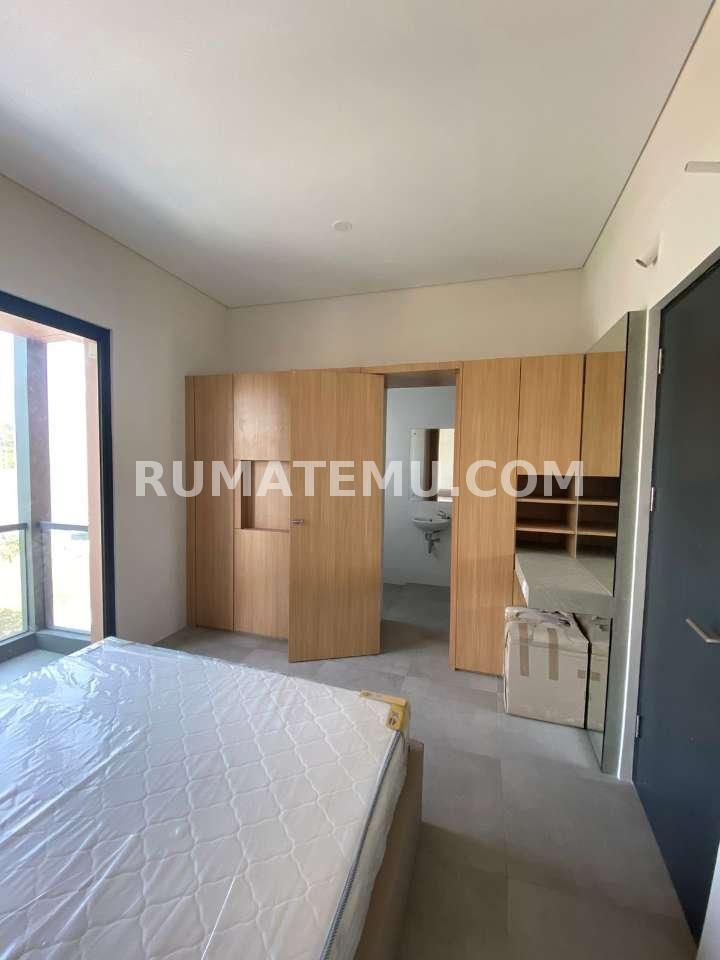 Rumah Cluster Myza Breezy BSD
