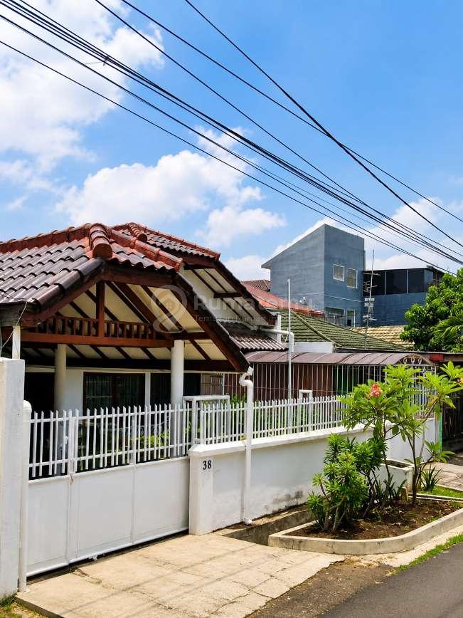 Jual Rumah Komplek Jalan Boulevard diarea Pulo Gadung, Jakarta Timur