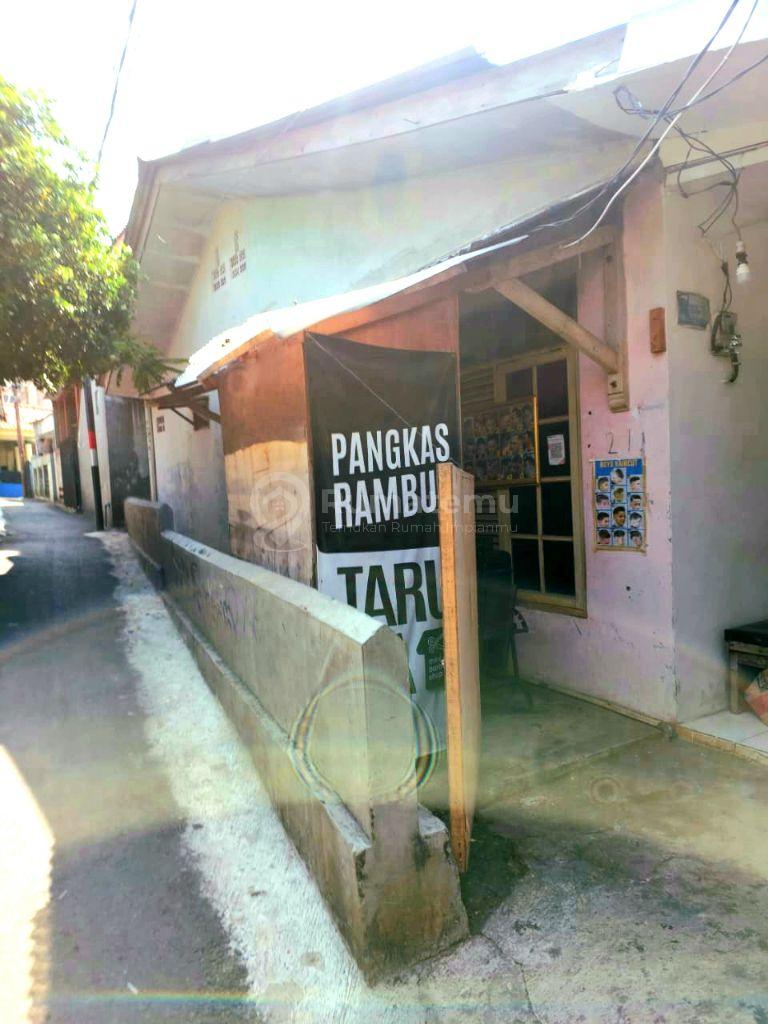 DIJUAL RUMAH KONTRAKAN LOKASI STRATEGIS COCOK UNTUK PASSIVE INCOME