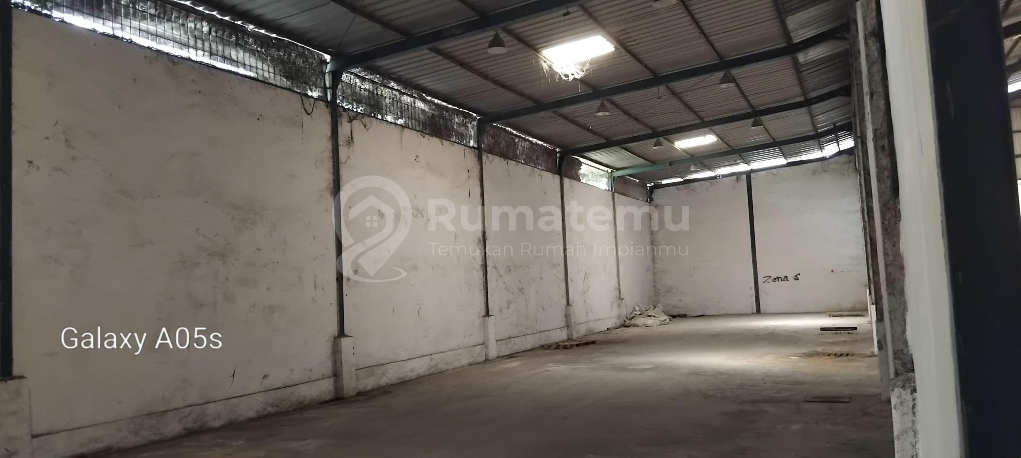 Gudang Strategis SHM LT 2028 m² Dekat Cakung Cilincing Jakarta Timur
