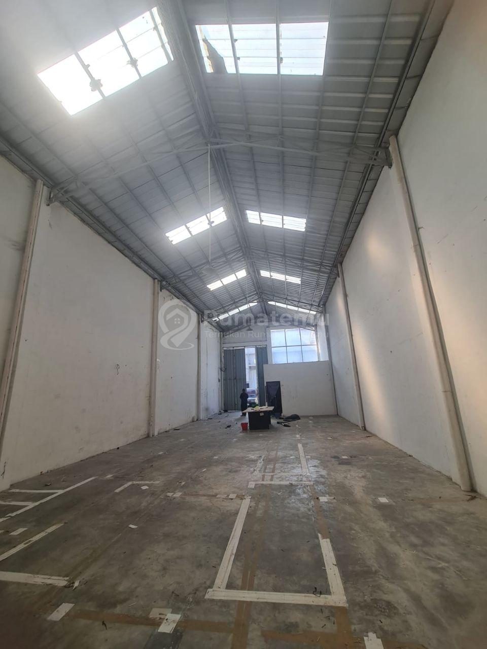 Disewakan Cepat Gudang di Tanjung Pura, Kalideres