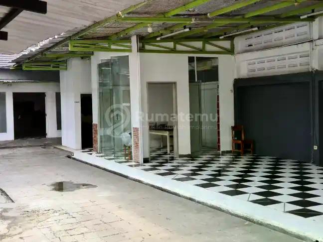 DIJUAL ( TURUN HARGA )  Eks bengkel di Radio Dalam (masuk sedikit dari jalan Radio Dalam Raya. - kurang dari 100 m.