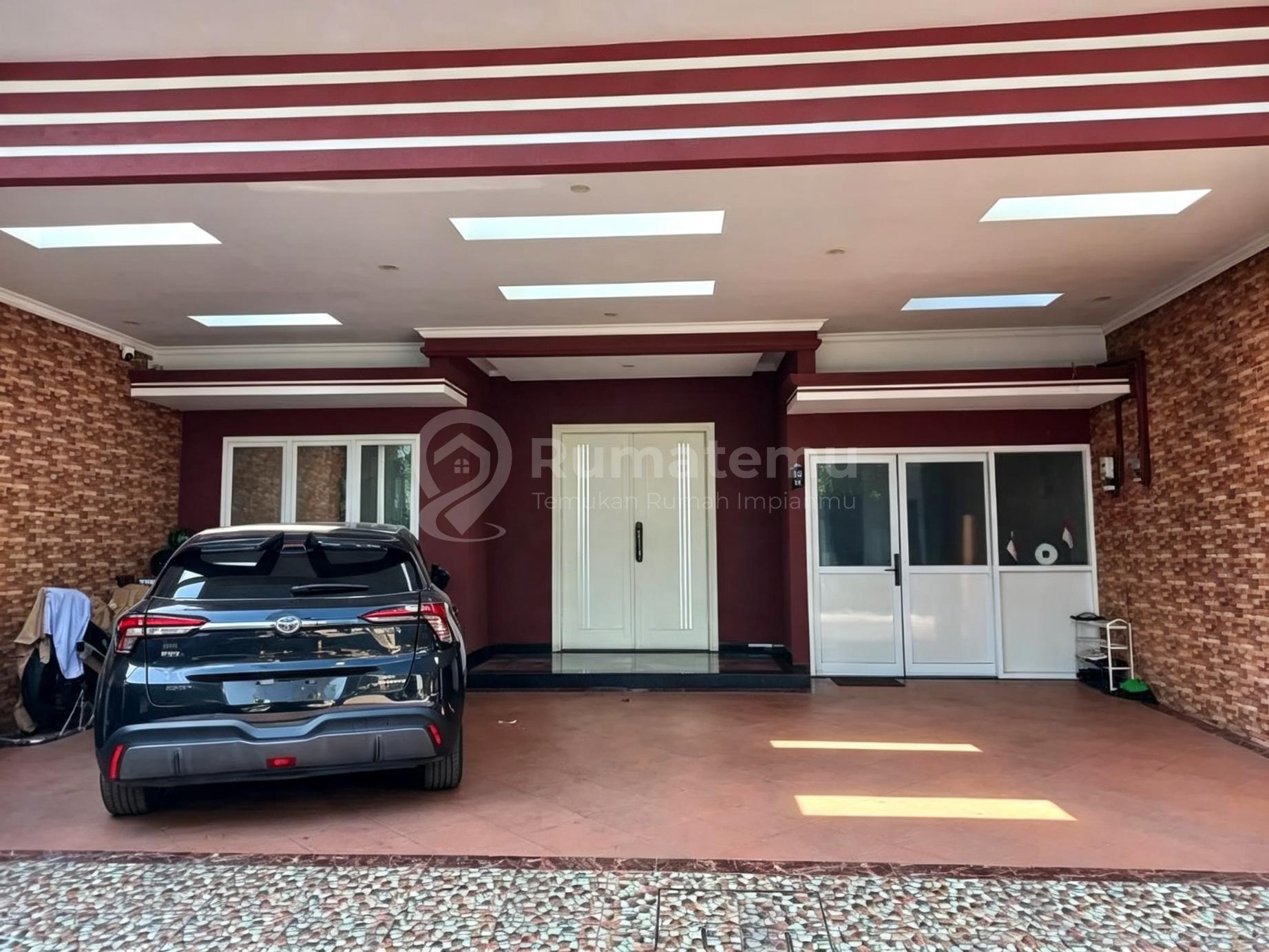 Rumah Modern 3 Lantai Siap Huni Bagus Dalam Komplek Condet Jakarta Lokasi strategis