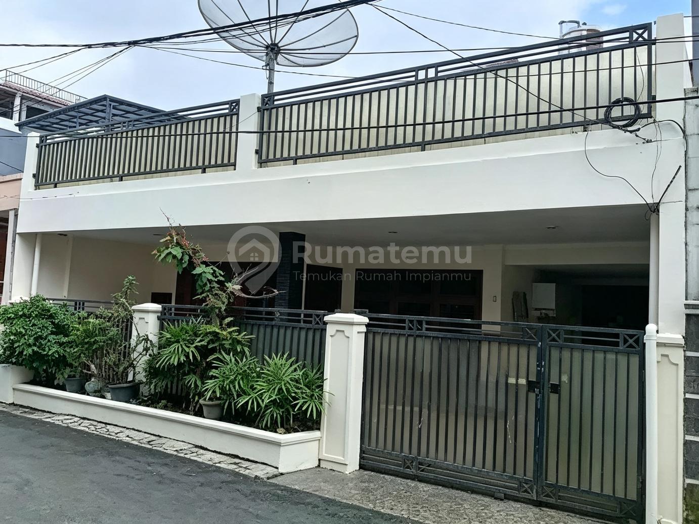 Rumah Bagus Siap Huni Dalam Komplek Rawamangun