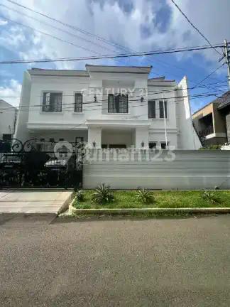 Rumah Mewah di Pulomas Kondisi Bangunan Masih Baru