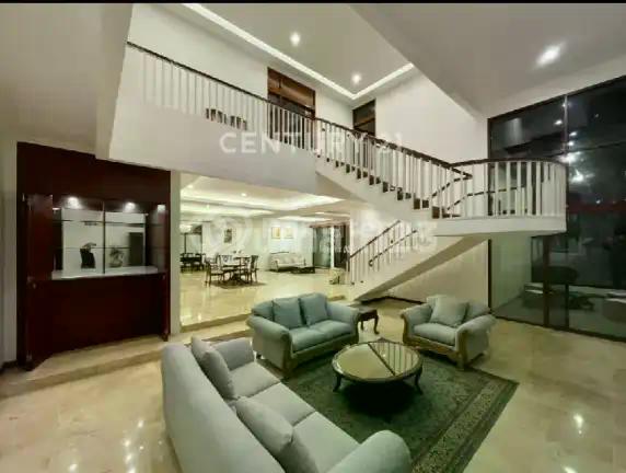 Rumah Termegah Full Furnished Swimm Pool di Permata Hijau