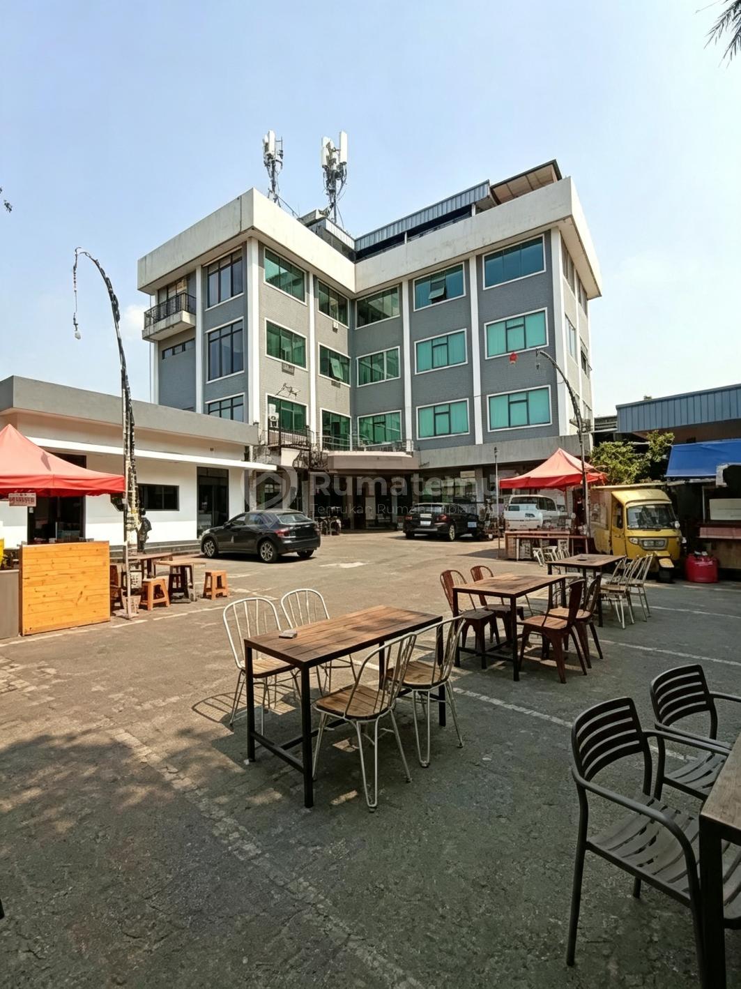 Dijual Gedung Siap Huni Tanah Luas Dan Akses Strategis