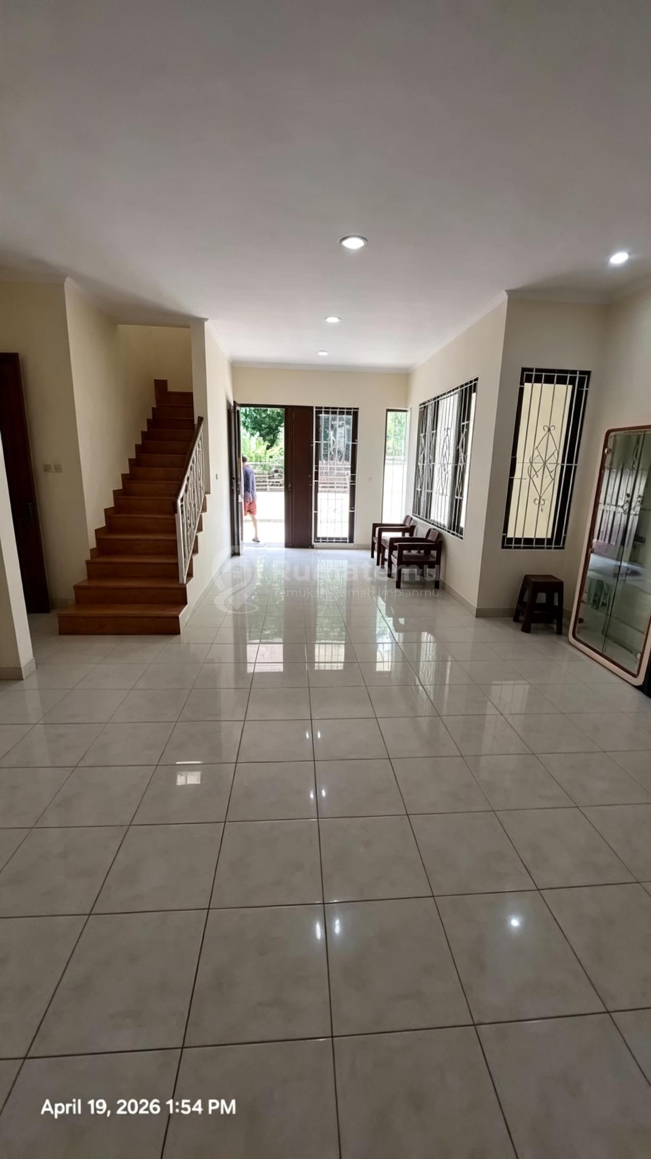 Dijual Rumah 2 Lantai Grisenda Siap Huni Bebas Banjir