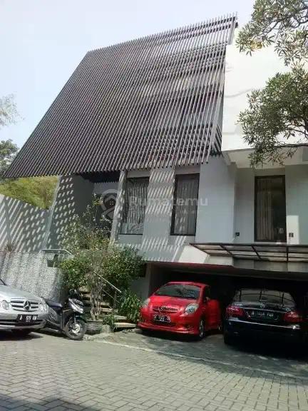Jual CEPAT   Townhouse mewah di Jl. BANGKA, kemang Jakarta Selatan