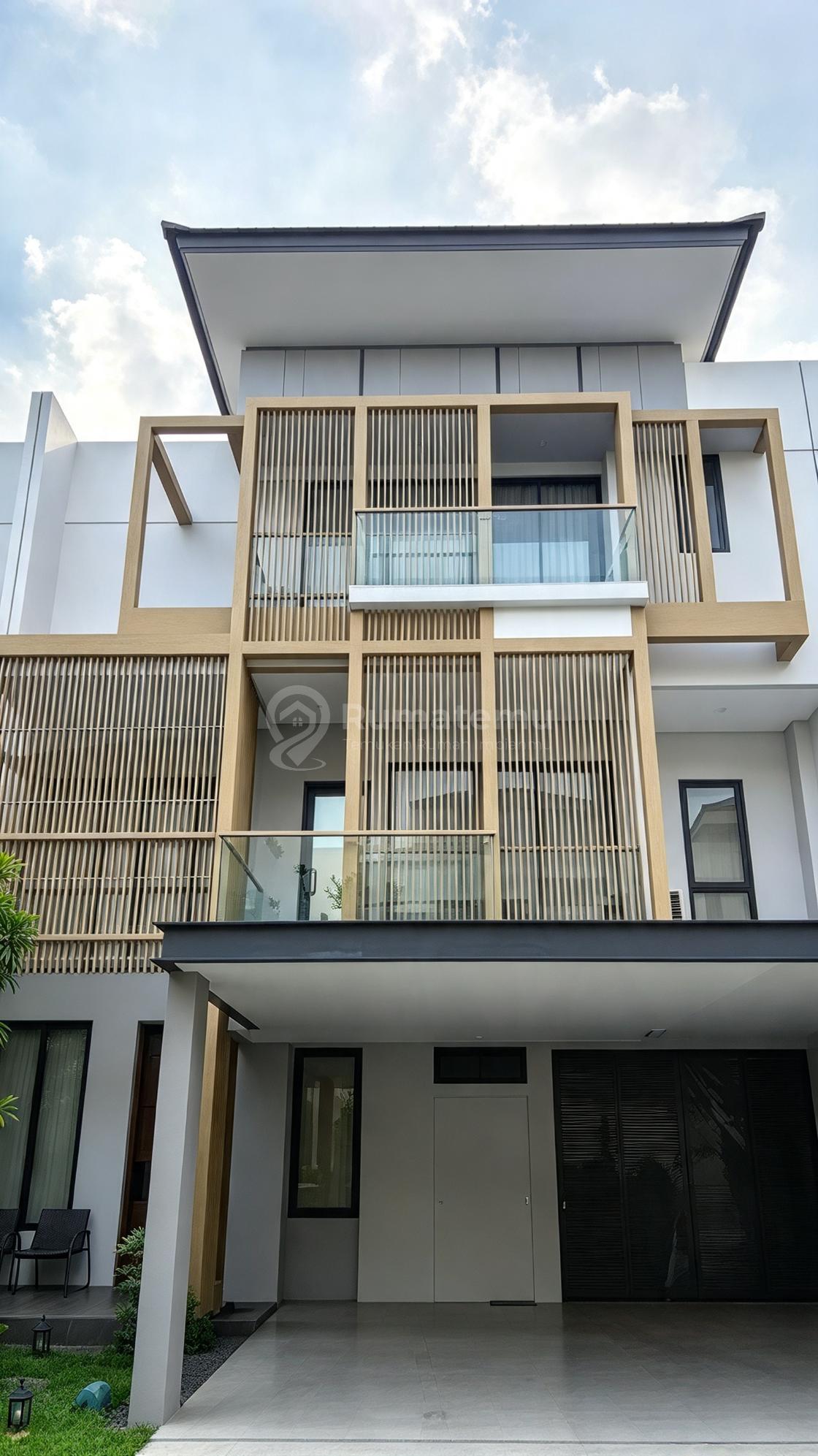 Dijual Rumah Mewah 3 Lantai Siap Huni Uda Interior Kmr Tdr 5+1