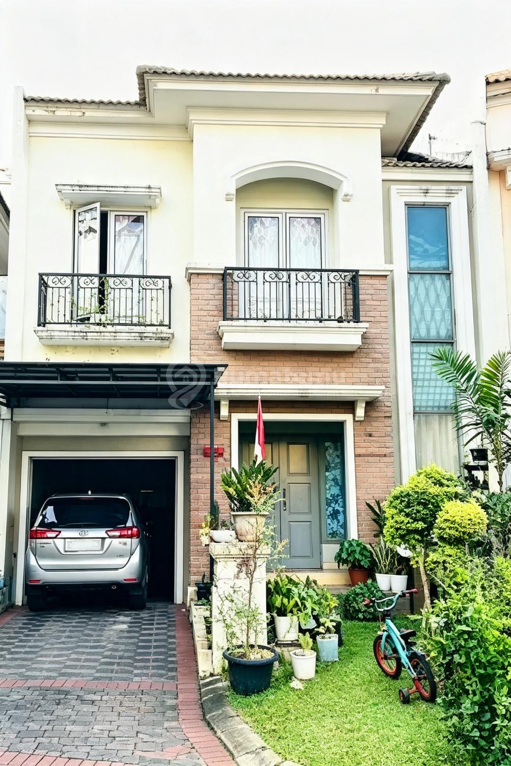 Rumah 2.5 Lantai Renovasi Strategis Siap Nego Sampe Deal