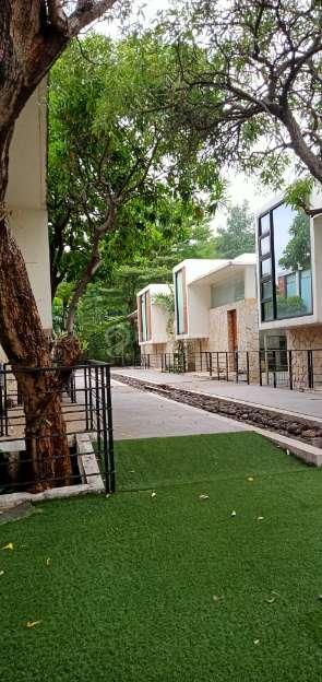 Dijual rumah di dalam komplek TownHouse 8 unit baru di Kemang , Bangka, Mampang