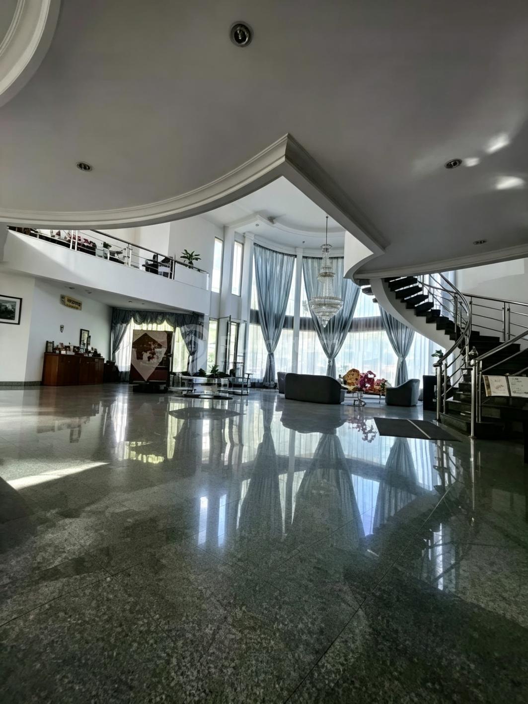 Jual Rumah Besar Mewah Villa Tampak Siring Bgv Klp Gading