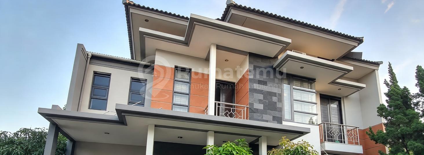 Dijual Rumah Mewah & Asri Luas 162 m2 Full Furnished Siap Huni 2Lt Antapani Bandung