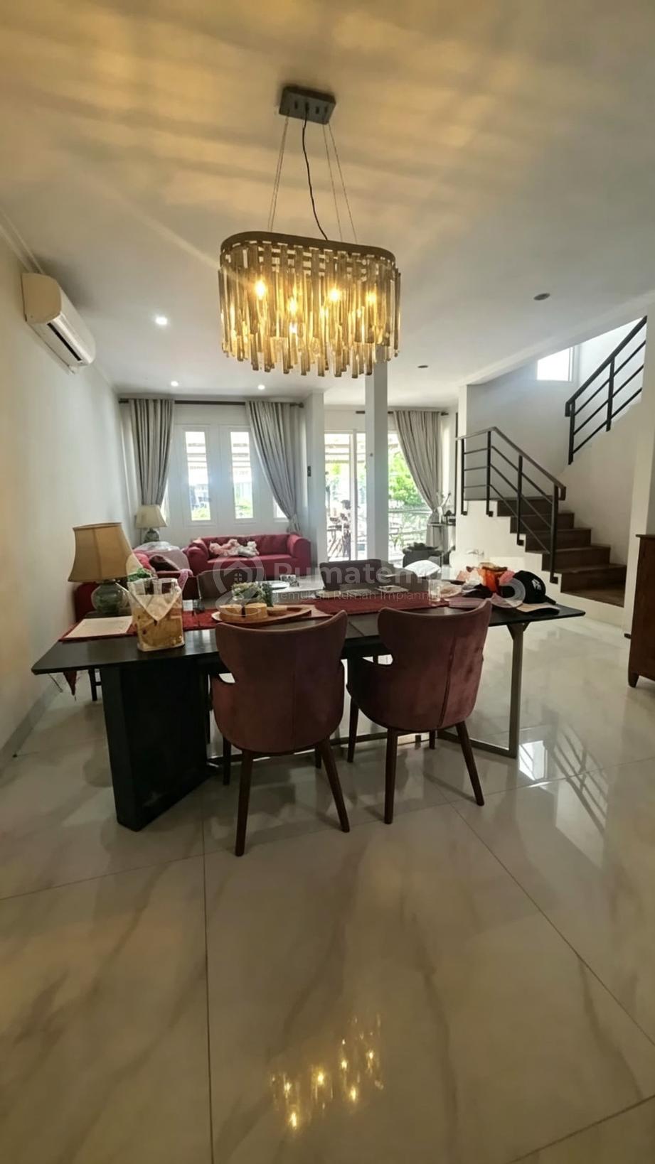 Dijual Rumah di Oleaster Boulevard Gading Serpong
