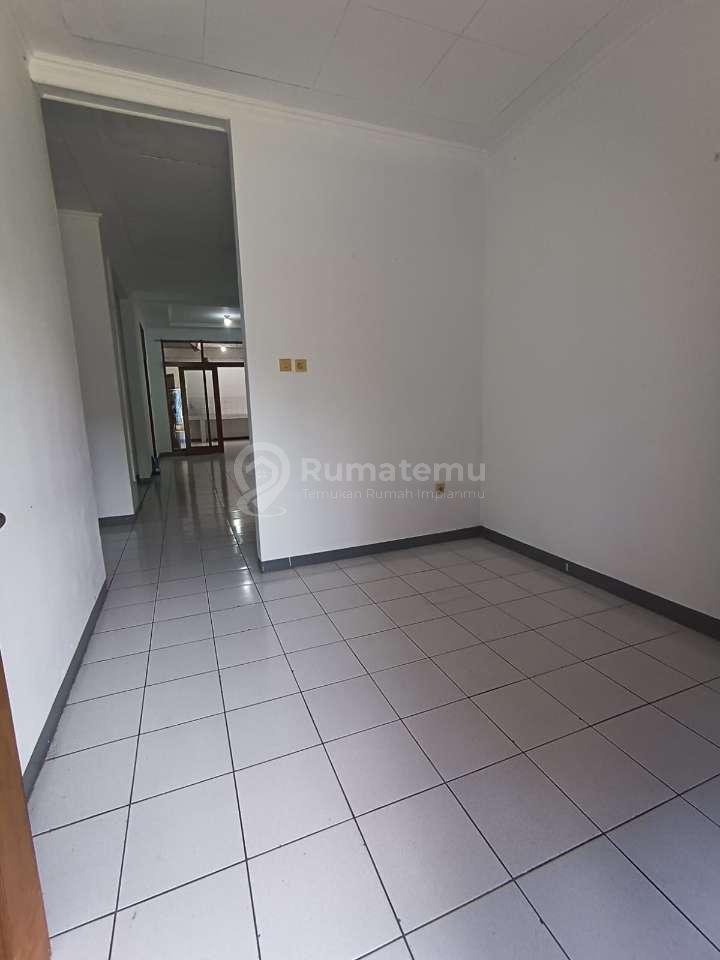 Disewakan Rumah Bagus TKI 1 Siap Huni 