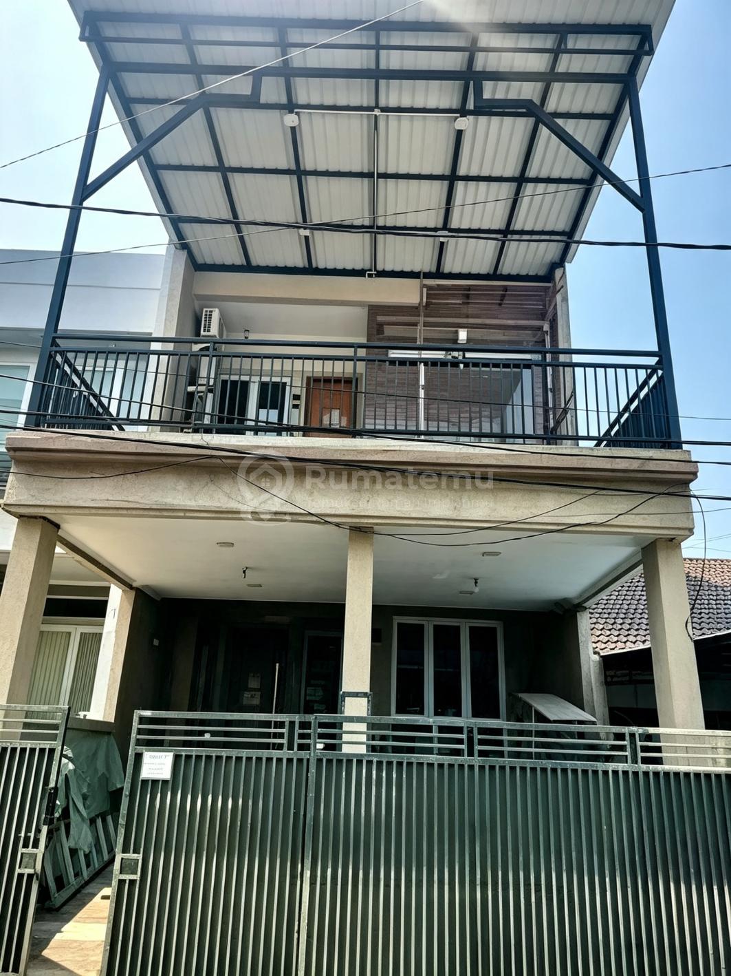 Dijual Rumah Multifungsi Kelapa Nias 6! Bangunan 4 Lantai SHM, Bonus 12 Unit Ac & Kitchen Set!