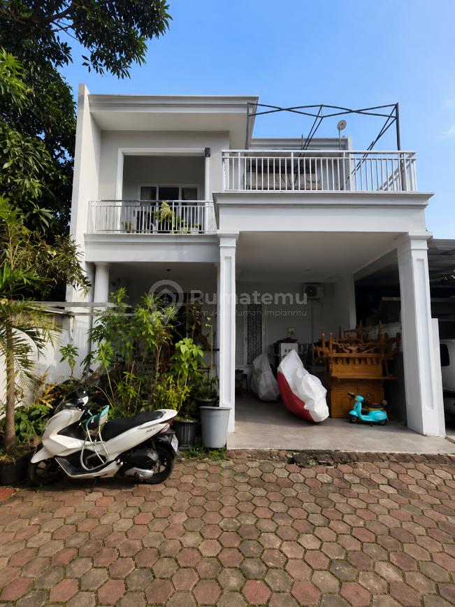 Rumah Pojok Bagus Ada Kolam Renang Dalam Cluster Di Mustika Jaya