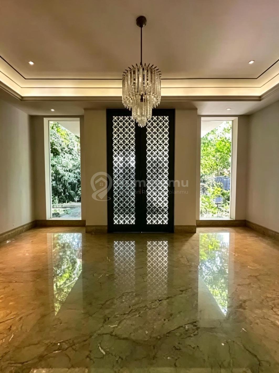 Tirtayasa -Kebayoran Baru: For Sale/Leased-Near Dharmawagsa Hotel