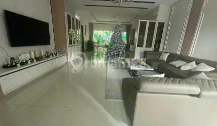 Rumah Mewah di Golf Island di Pik Cluster Symphony
