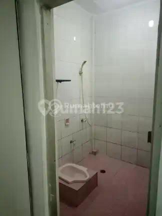 Tanah Berikut Bisnis Kos-Kosan Dekat Universitas Indonesia