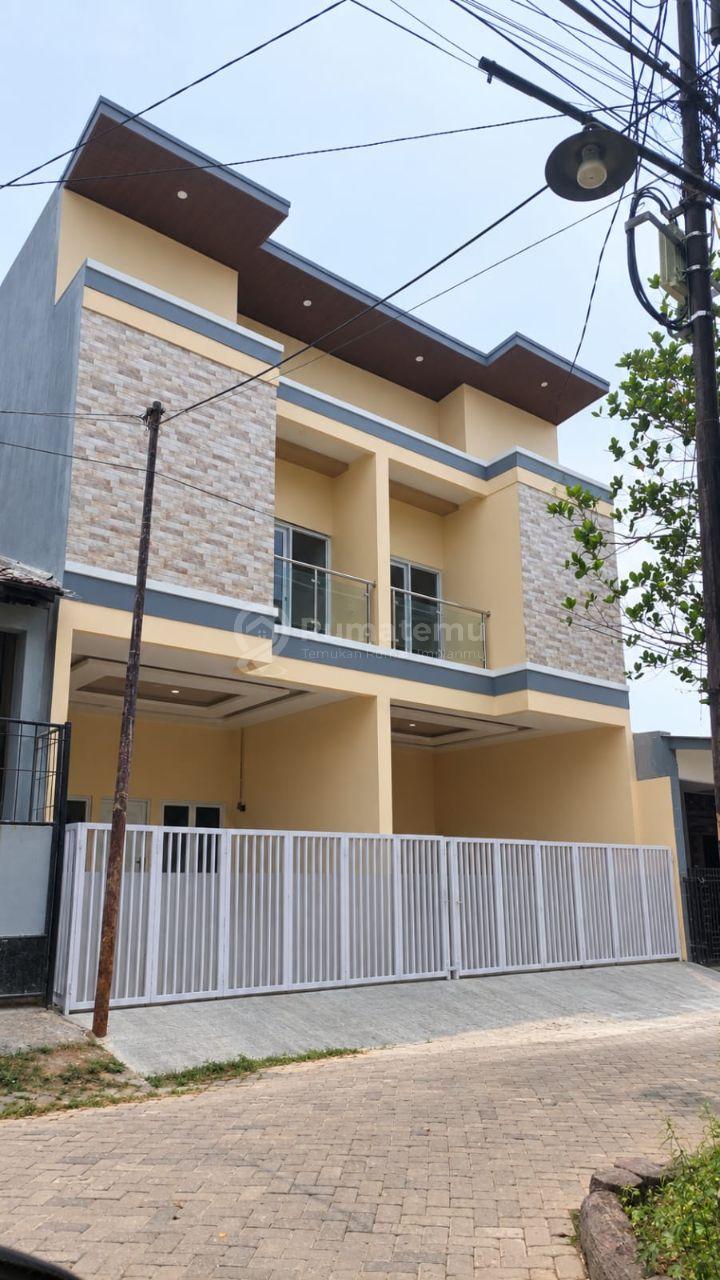 Rumah Baru Semi Furnish di Harapan Indah