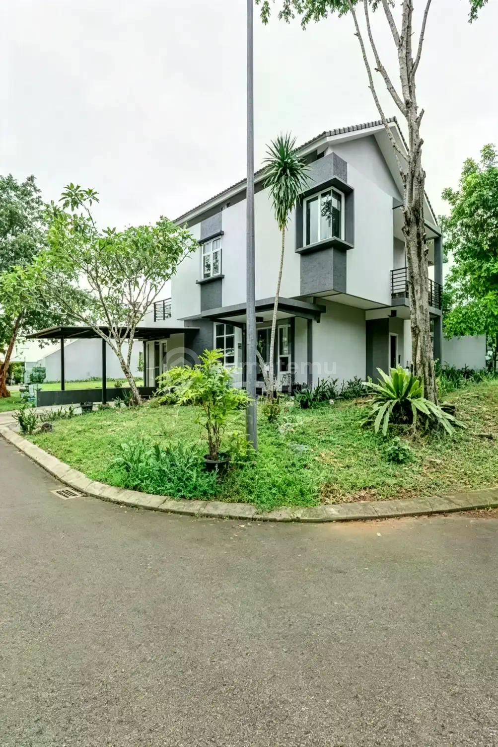Rumah Hoek  Bagus di Bsd City, Cluster Pavilion, Seberang Stasiun Rawa Buntu