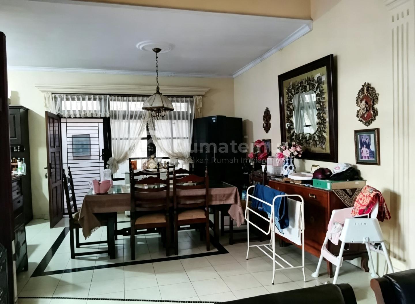 Dijual Rumah Lama Masih Terawat dan Murah di Cempaka Putih
