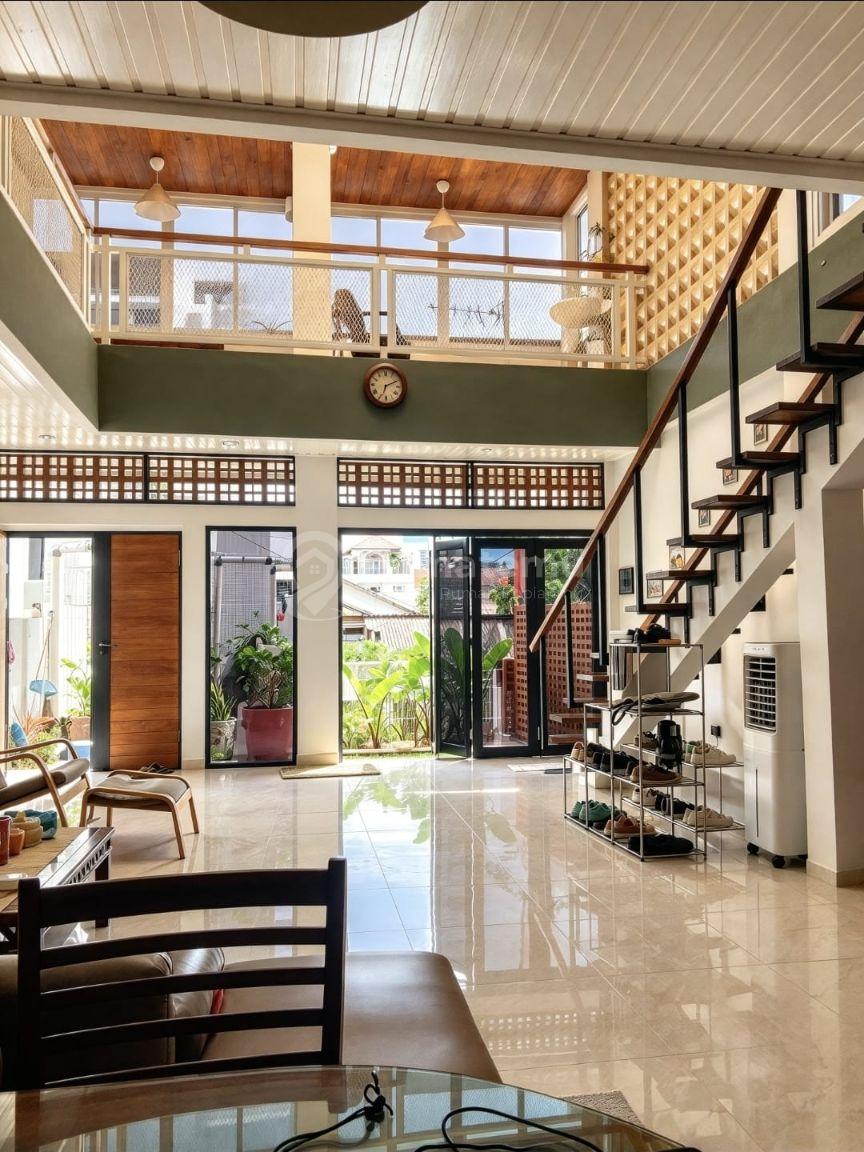 Dijual Rumah Open Space Minimalist di Bina Cipta Sarana Kelapa Gading Jakarta Utara