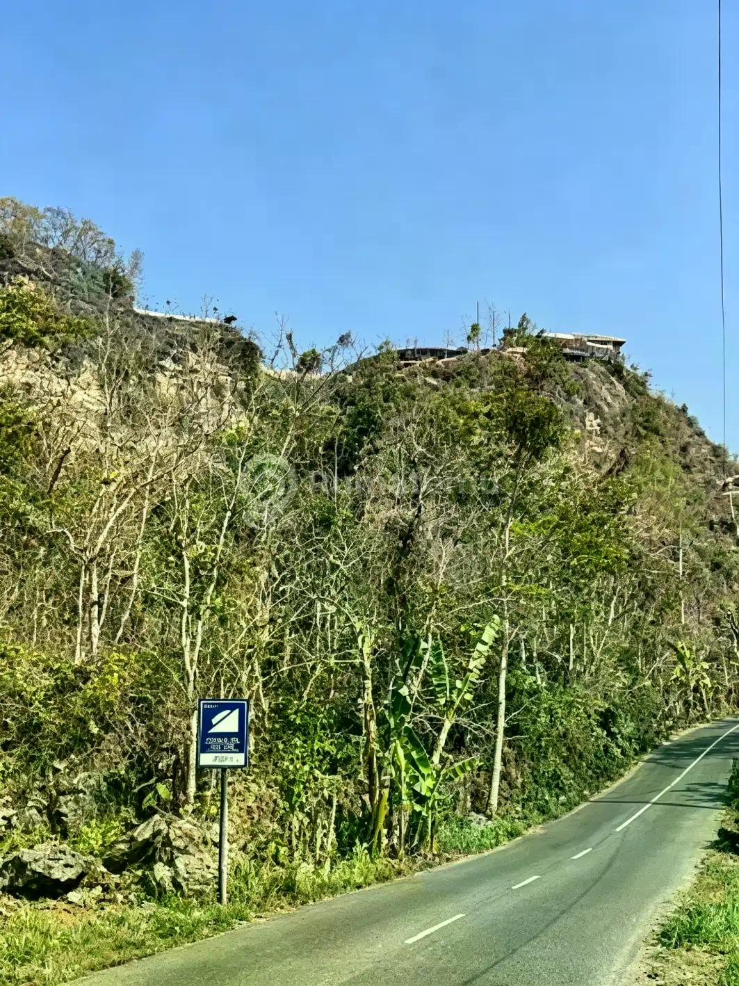 Tanah Dijual Dekat Paralayang Obelix Sea View, Cocok Untuk Villa, Lt 4465m2