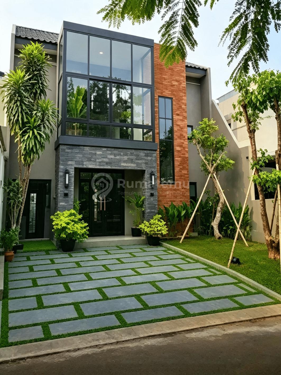 Dijual Versailles, Bsd City, Rumah Di Bsd, Pencahayaan Terang, Rumah Baru