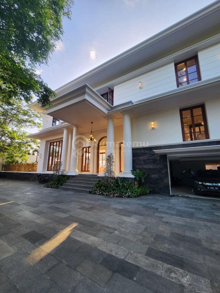 DIJUAL RUMAH SUPER MEWAH AREA JAKARTA SELATAN 