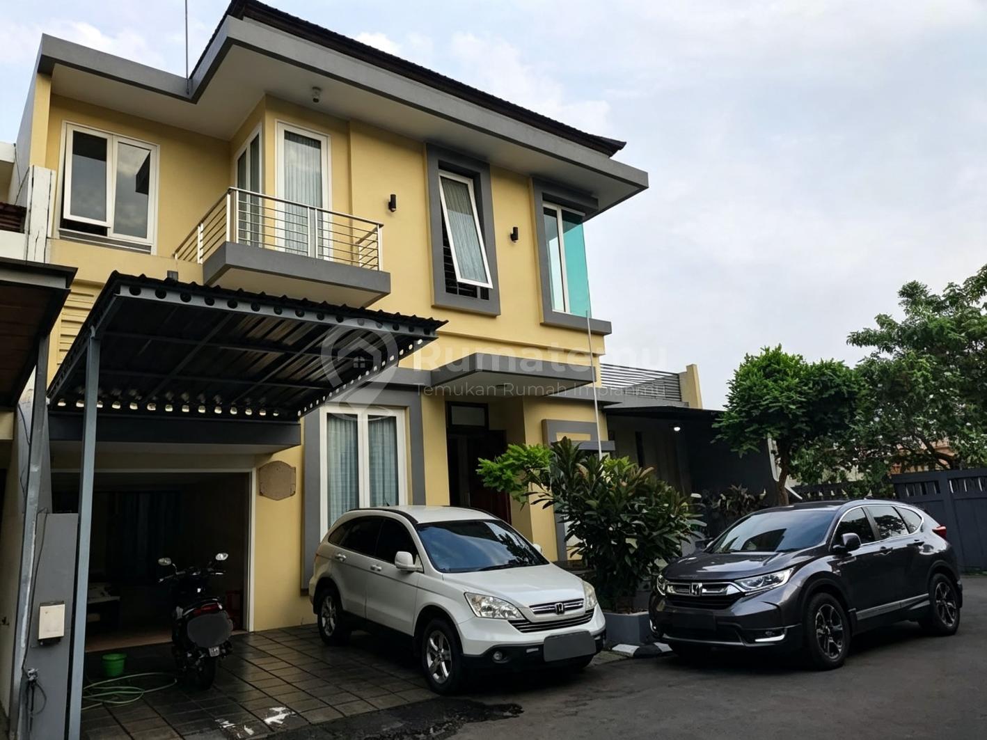 Jual 2 lantai yang BU rumah town house modern dan minimalis di Pejaten Barat, Pasar Minggu, Jakarta