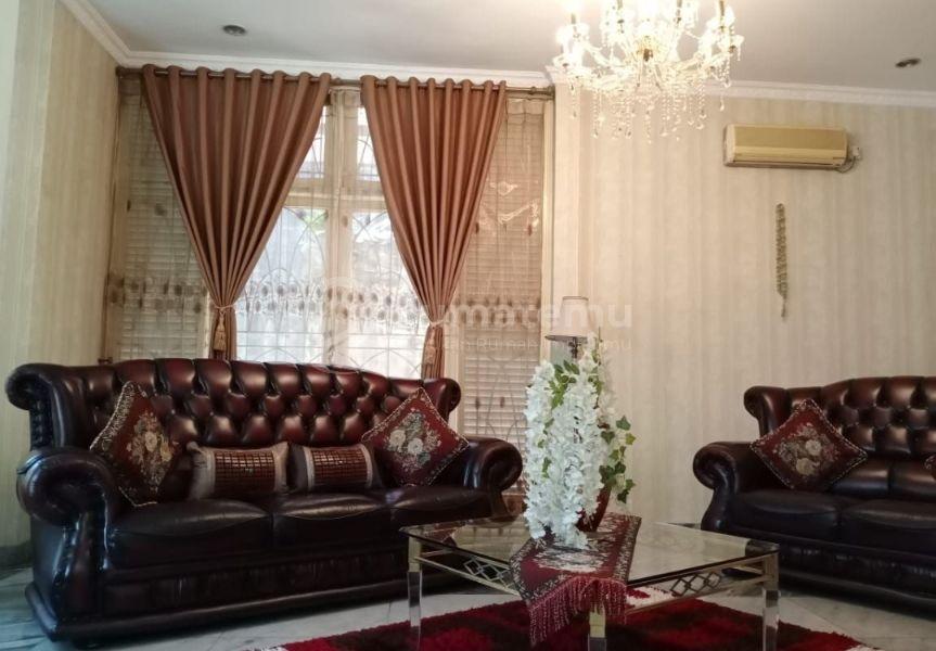DIJUAL RUMAH 2 LANTAI AREA KEBAYORAN BARU