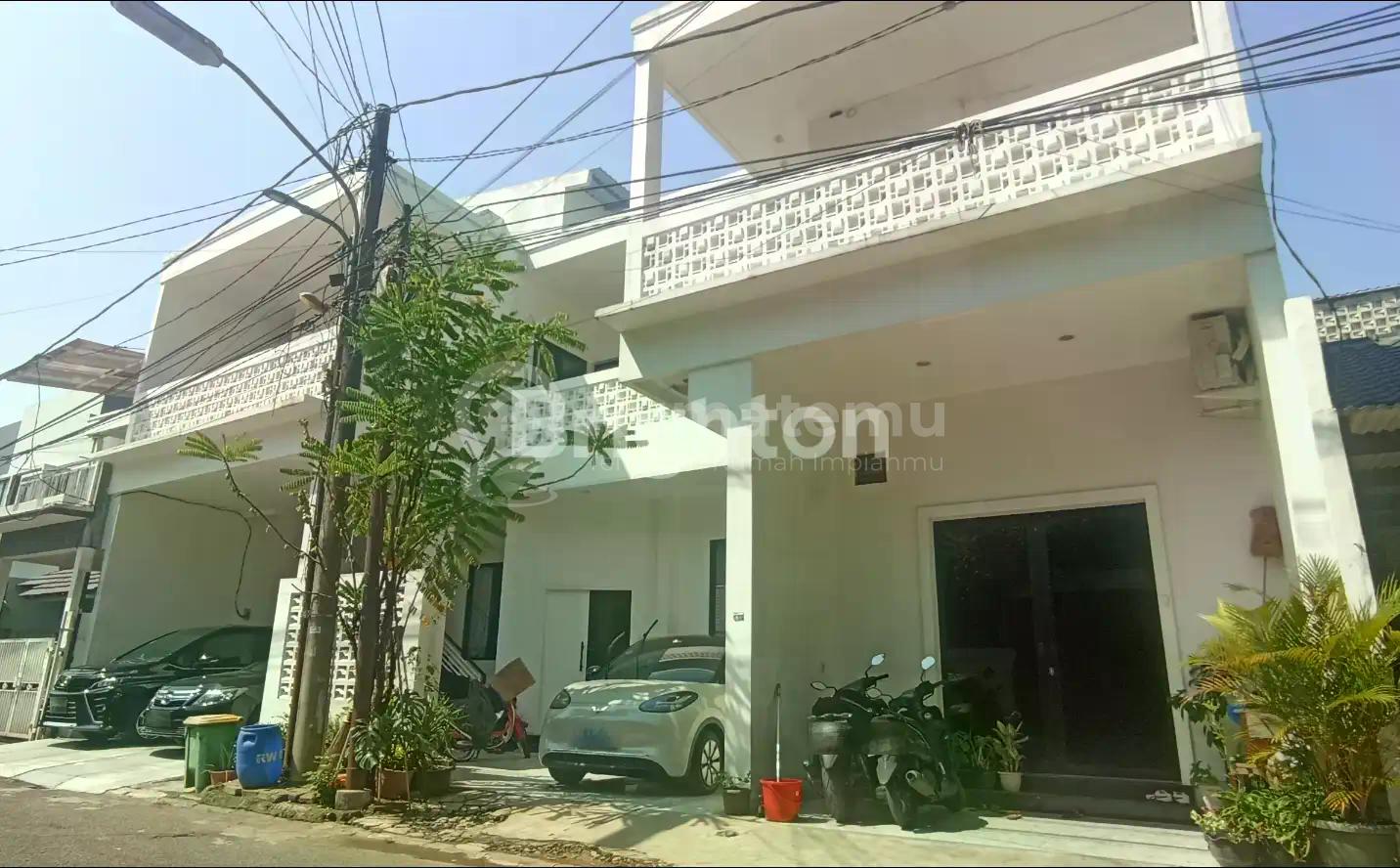 Jual JALAN KALIMANTAN, NUSALOKA, RAWA MEKAR JAYA, KECAMATAN SERPONG, BUMI SERPONG DAMAI, TANGERANG SELATAN, BANTEN