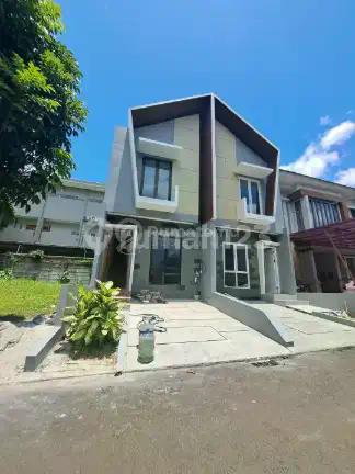 Dijual Rumah Premium 2 Lantai - Kencanaloka Extension