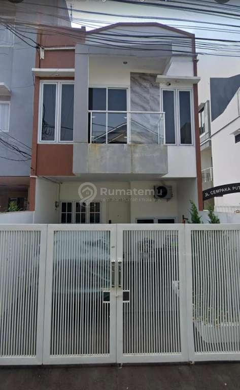 Rumah mewah di cempaka Putih tengah belakang RS yarsi jakarta pusat
