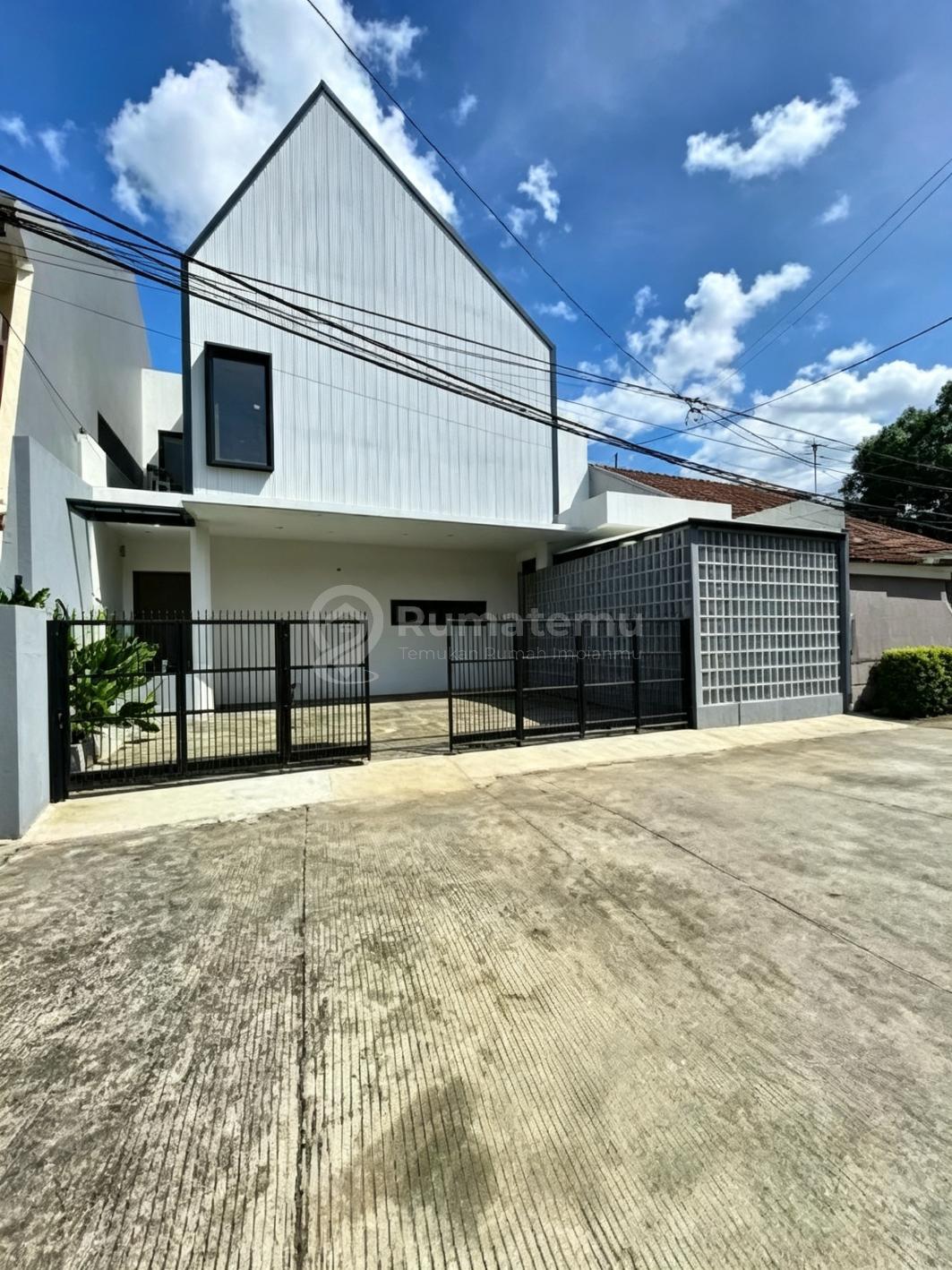 Rumah Baru Dalam Komplek di Duren Sawit Jakarta Timur