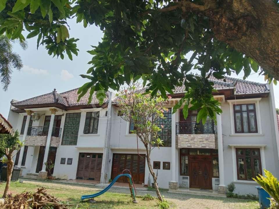 Rumah Cluster 4 unit halaman Luas lokasi sangat strategis di Cilandak - Dapsus Jakarta