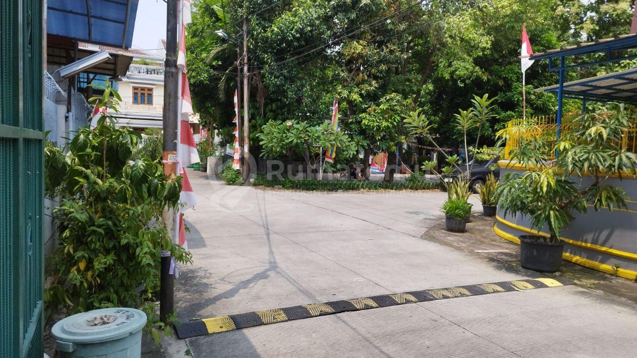 Rumah 2 LT di Kavling Polri Jelambar, Grogol, Jakarta Barat
