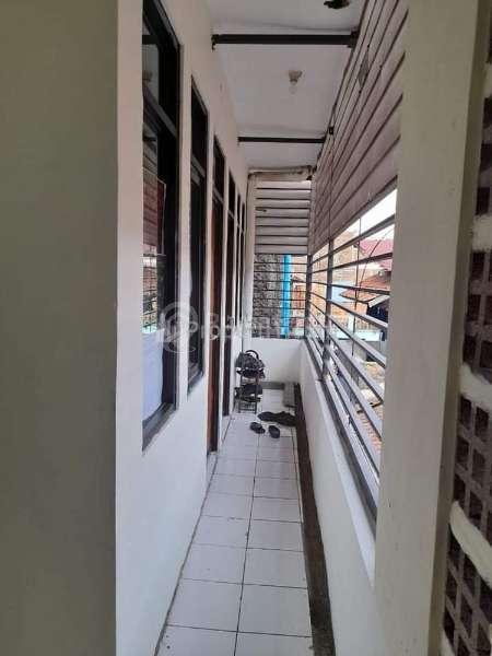 Dijual Rumah Kost Masuk Gang Cikutra Dekat Univ Widyatama Bandung